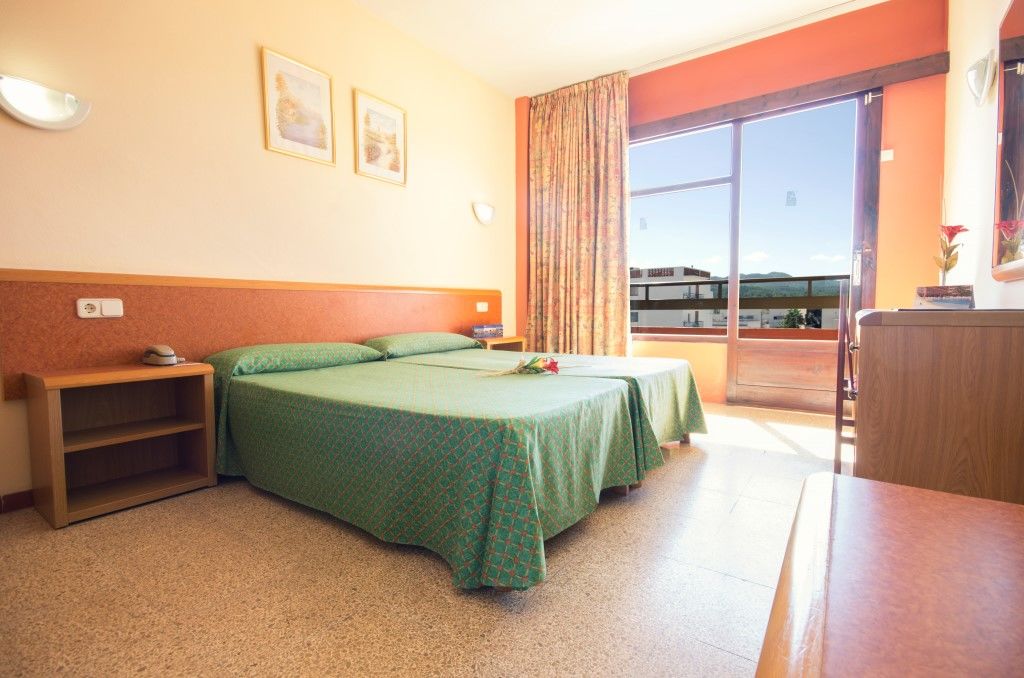 azuLine Hotel S'Anfora&Fleming Sant Antoni de Portmany Exterior foto