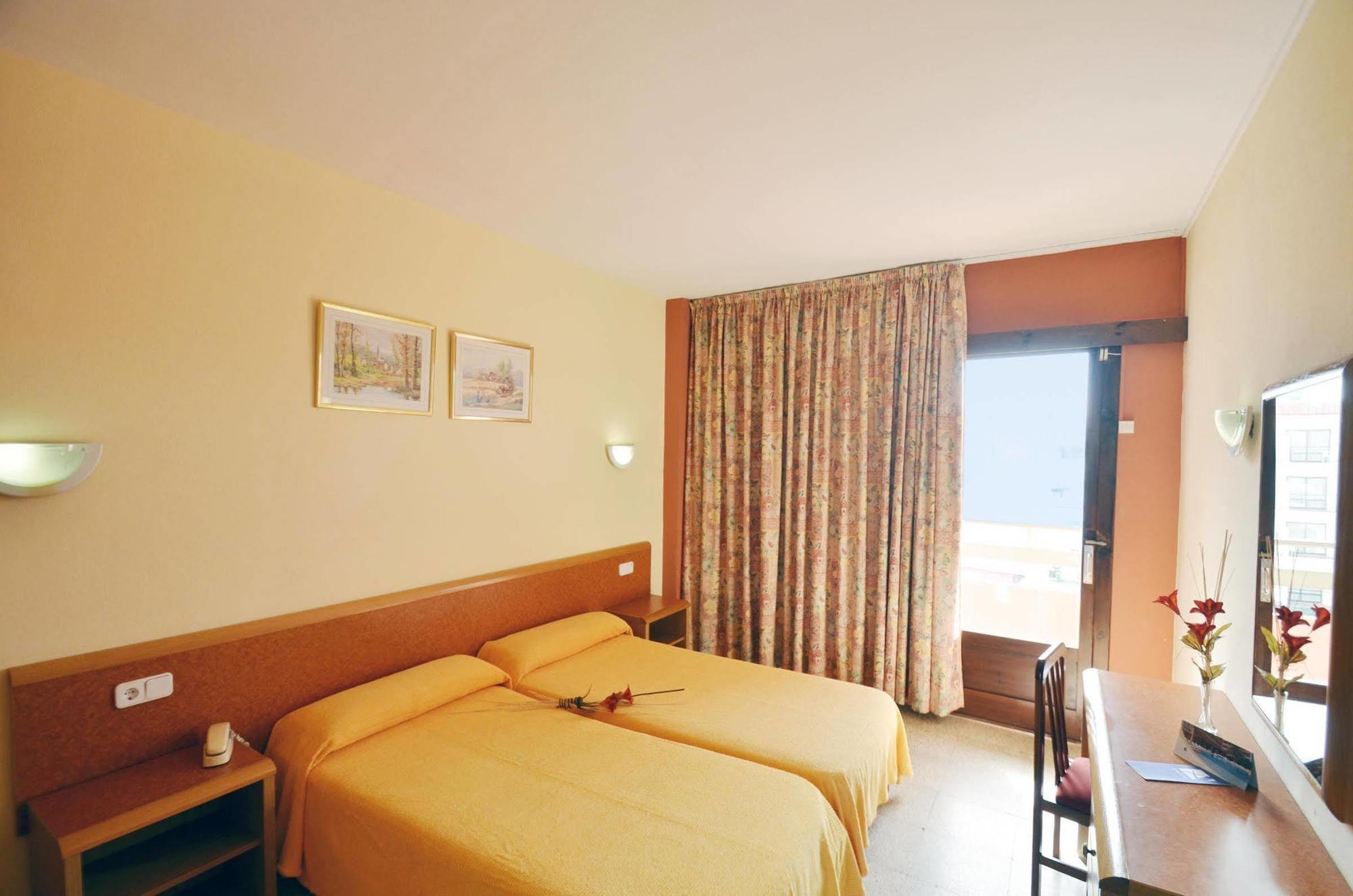 azuLine Hotel S'Anfora&Fleming Sant Antoni de Portmany Exterior foto